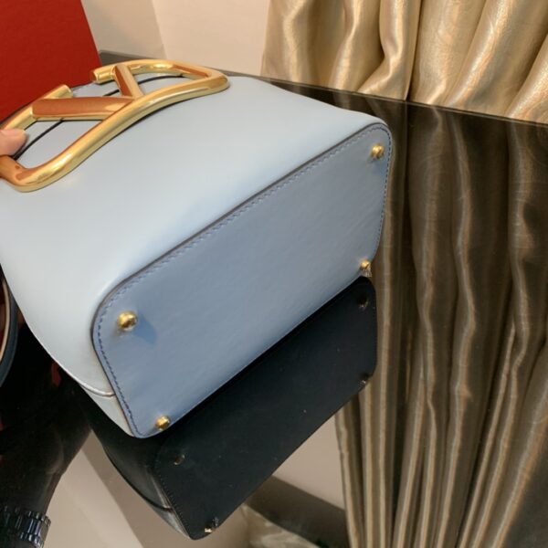 SuperVee - Image 2