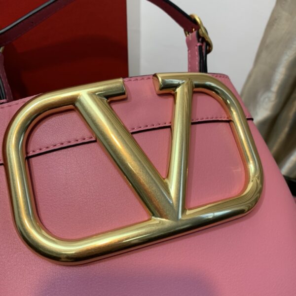 SuperVee - Image 3