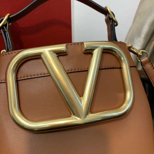 SuperVee - Image 3