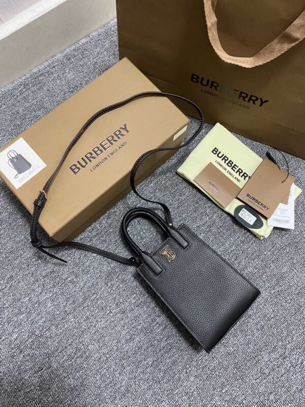 Pocket Tote - Image 3