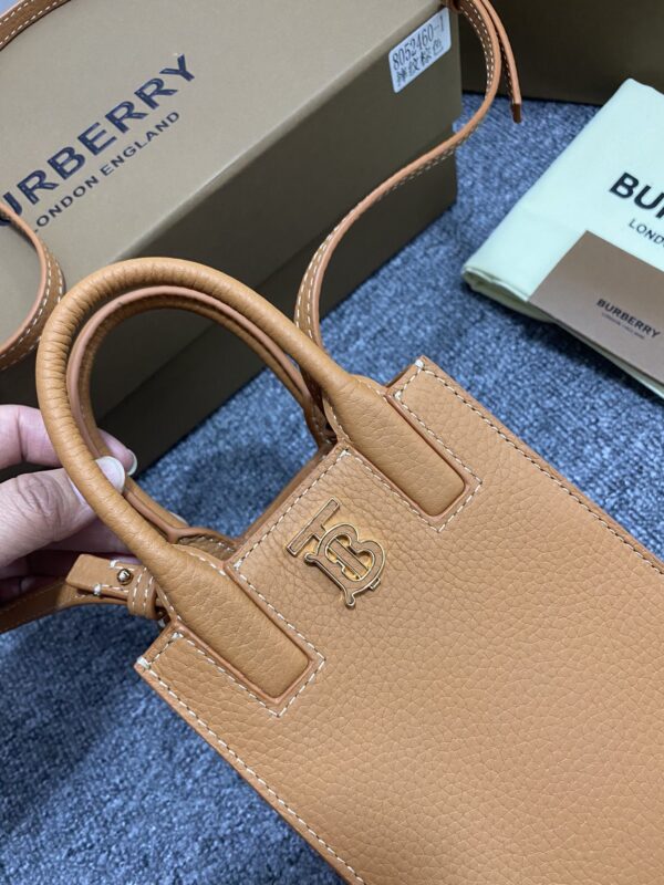 Pocket Tote - Image 3