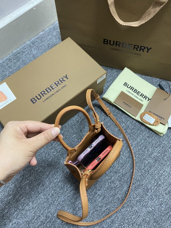 Pocket Tote - Image 9
