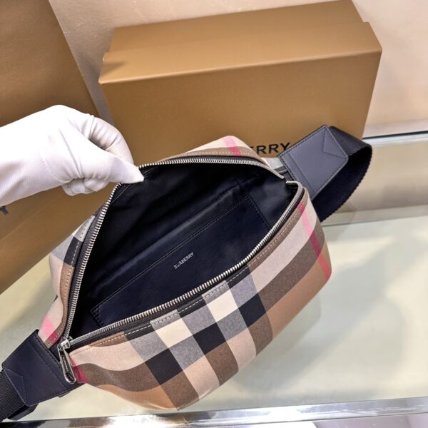 Belt Bag - Burberry - Image 2