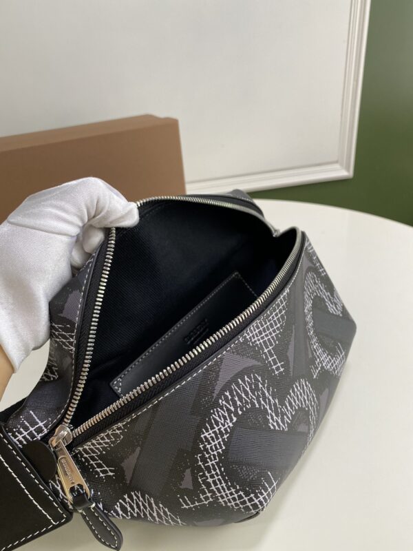 Belt Bag - Burberry - Image 9