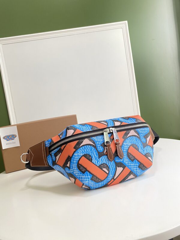 Belt Bag - Burberry - Image 4
