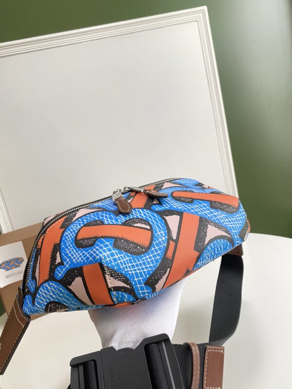 Belt Bag - Burberry - Image 9