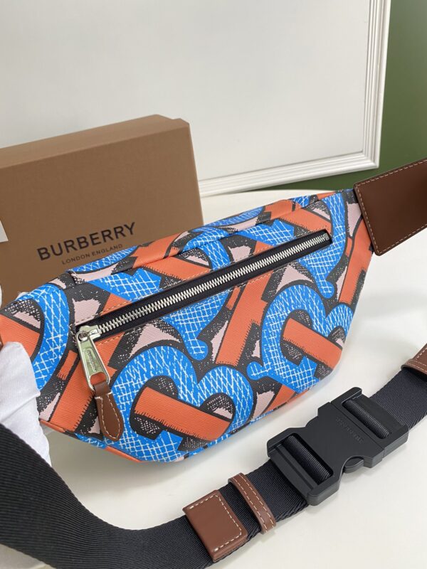 Belt Bag - Burberry - Image 10