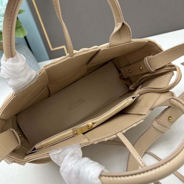 Arco - Image 5
