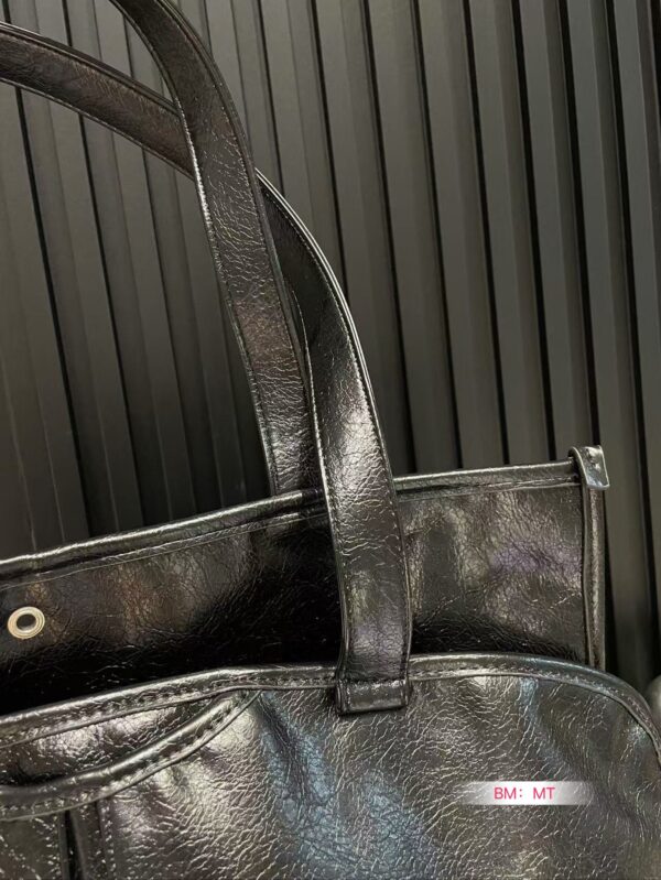Everyday Tote - Image 8