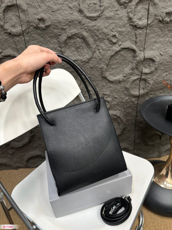 Everyday Tote - Image 9