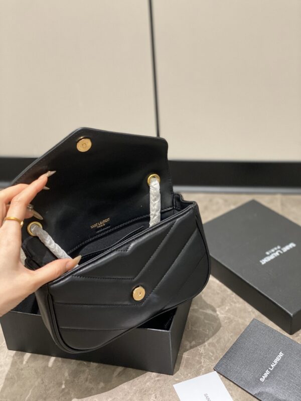 Loulou - Image 5