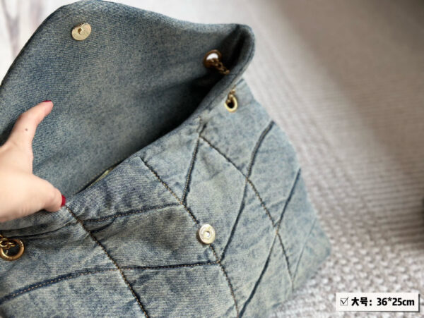 Loulou - Image 7