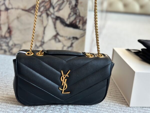 Loulou - Image 5