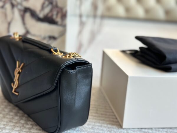 Loulou - Image 6