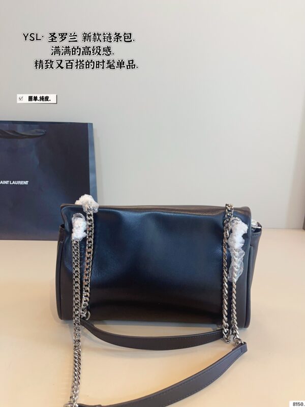 Loulou - Image 8