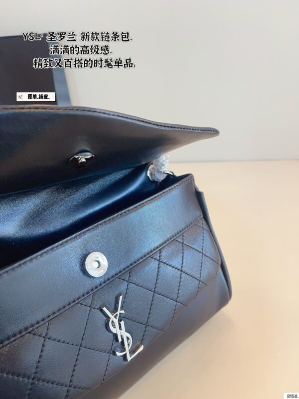 Loulou - Image 9