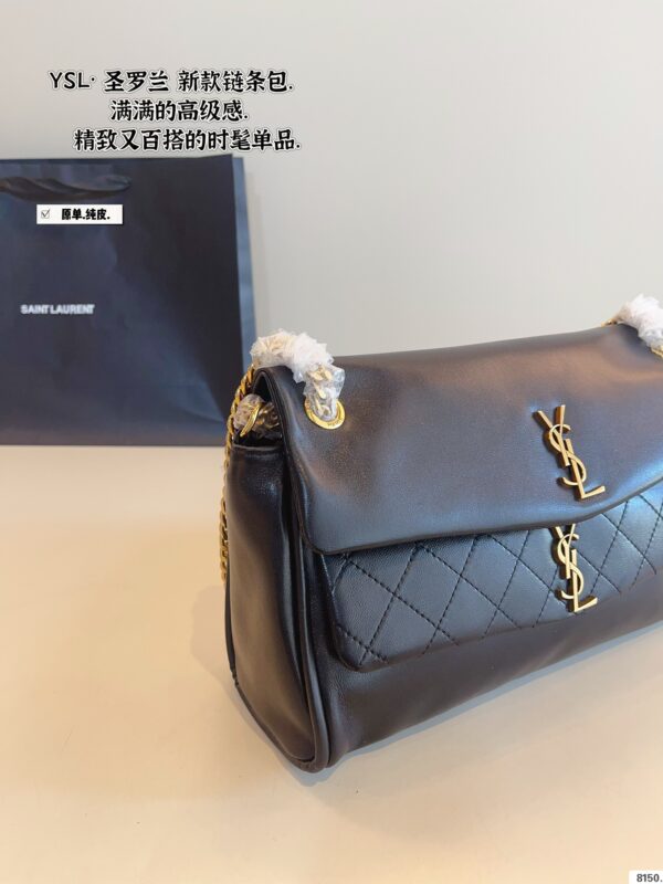 Loulou - Image 6