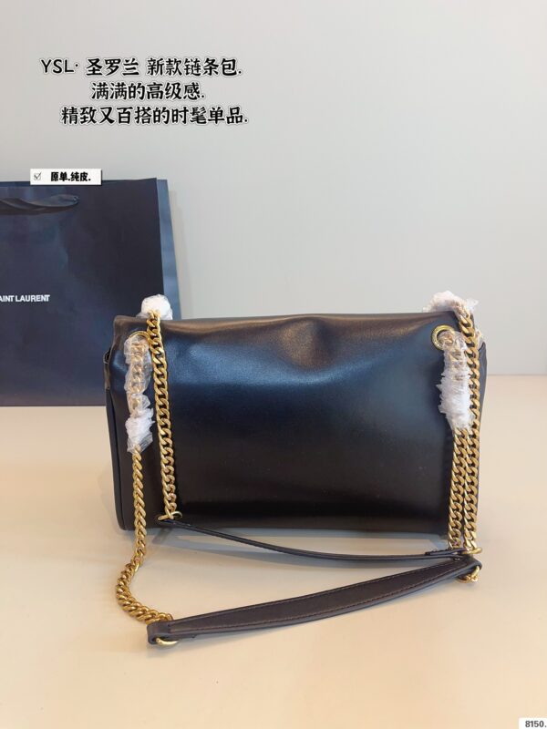Loulou - Image 7