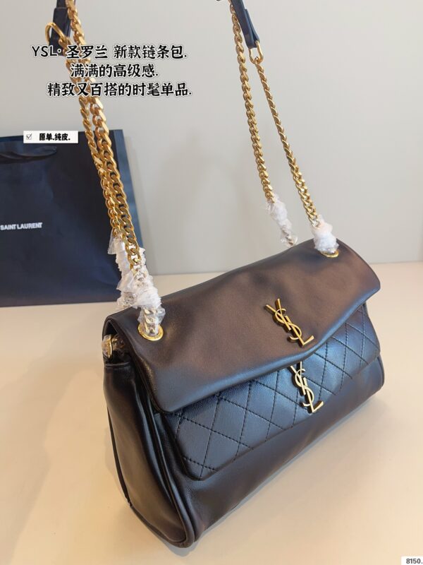 Loulou - Image 8