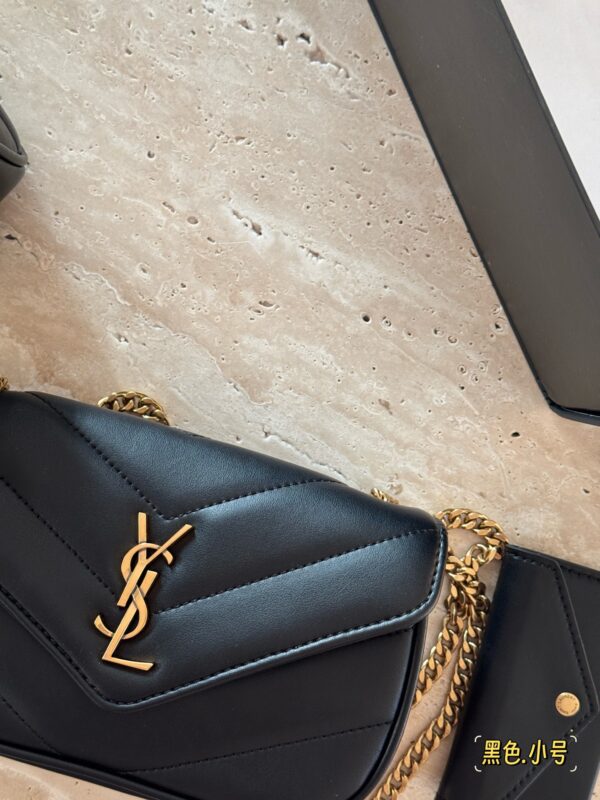 Loulou - Image 6