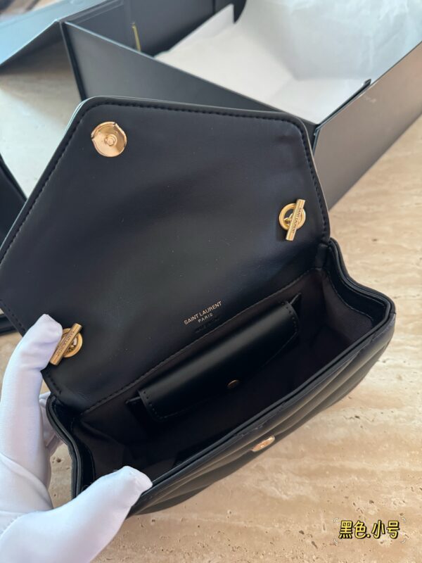 Loulou - Image 9
