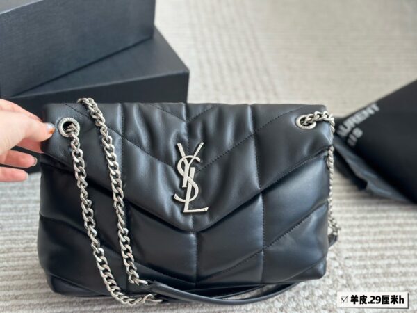 Loulou - Image 5