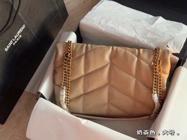 Loulou - Image 7