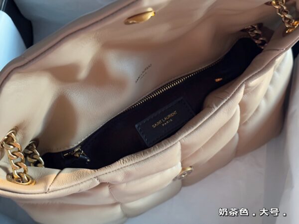 Loulou - Image 8