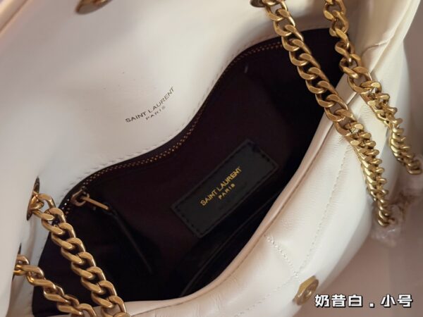Loulou - Image 8