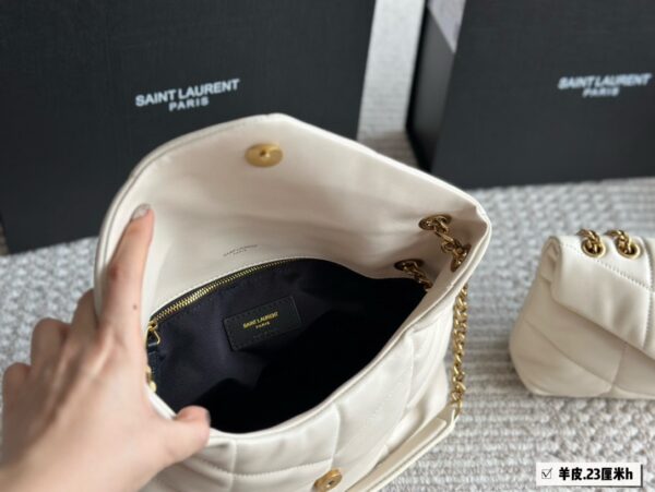 Loulou - Image 9