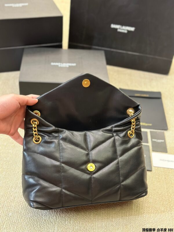 Loulou - Image 7
