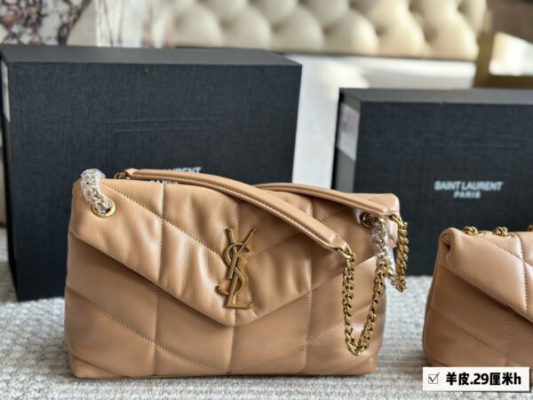 Loulou - Image 7