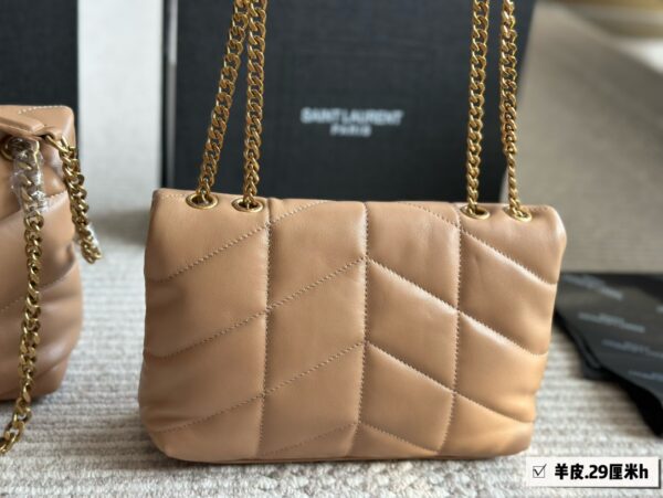 Loulou - Image 4