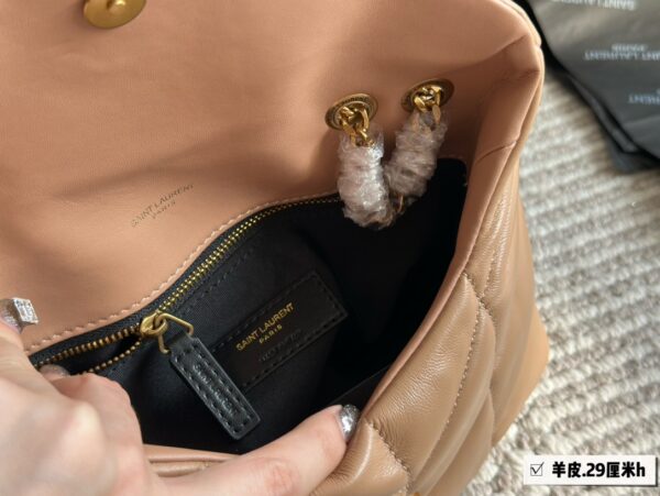 Loulou - Image 6