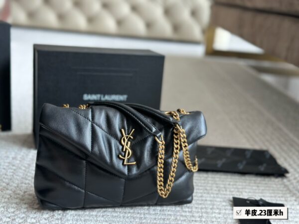 Loulou - Image 8