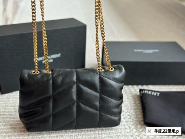 Loulou - Image 6