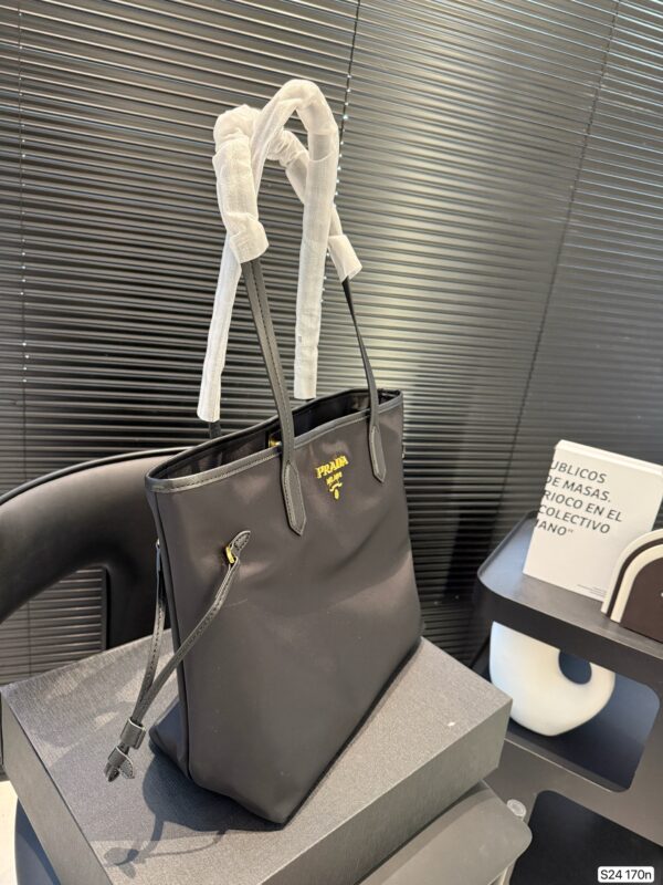 Double Tote - Image 9