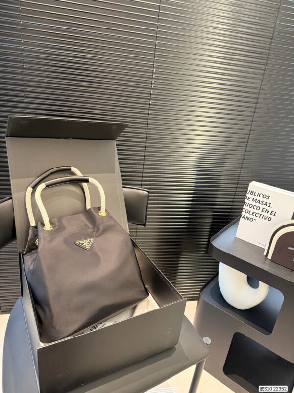 Double Tote