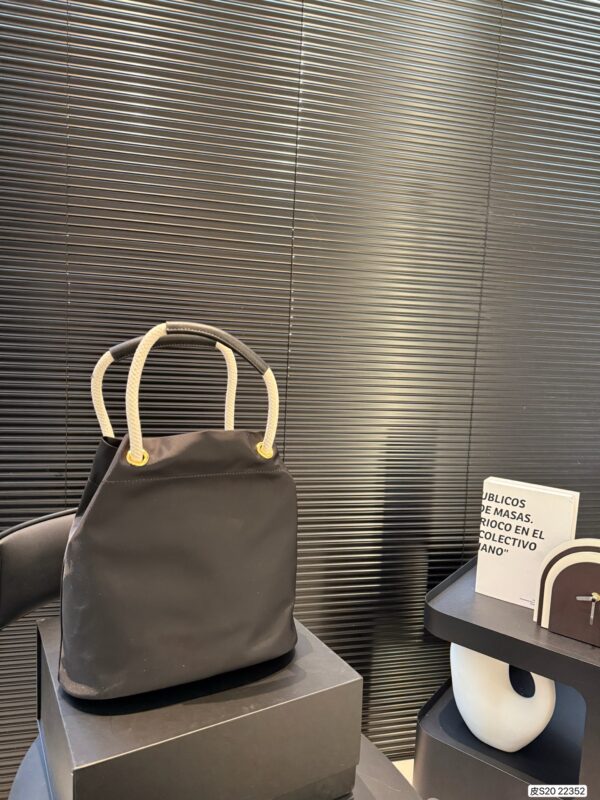 Double Tote - Image 7