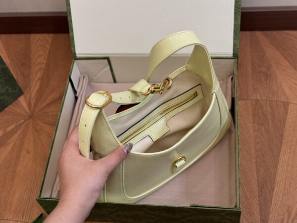 Jackie - Image 4