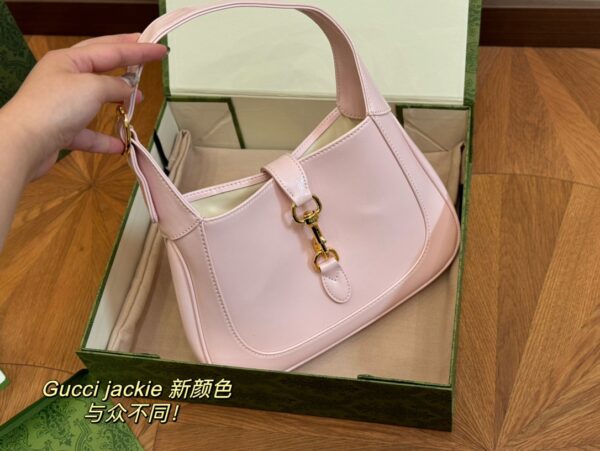 Jackie - Image 7