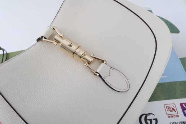 Jackie - Image 7