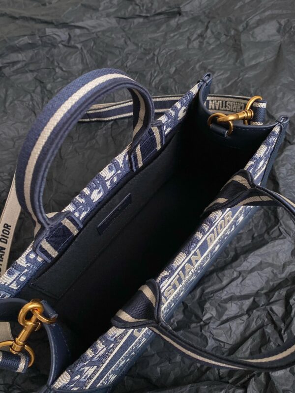 Book Tote - Image 5