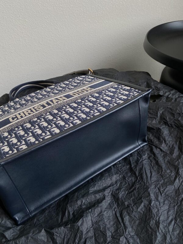 Book Tote - Image 5