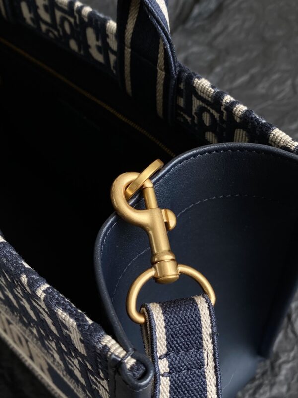Book Tote - Image 6