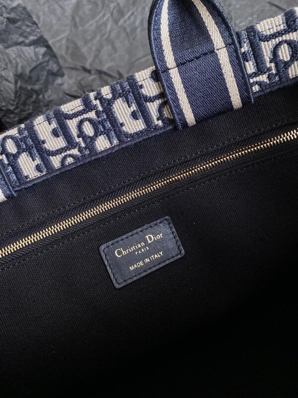 Book Tote - Image 8