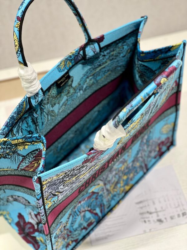 Book Tote - Image 7
