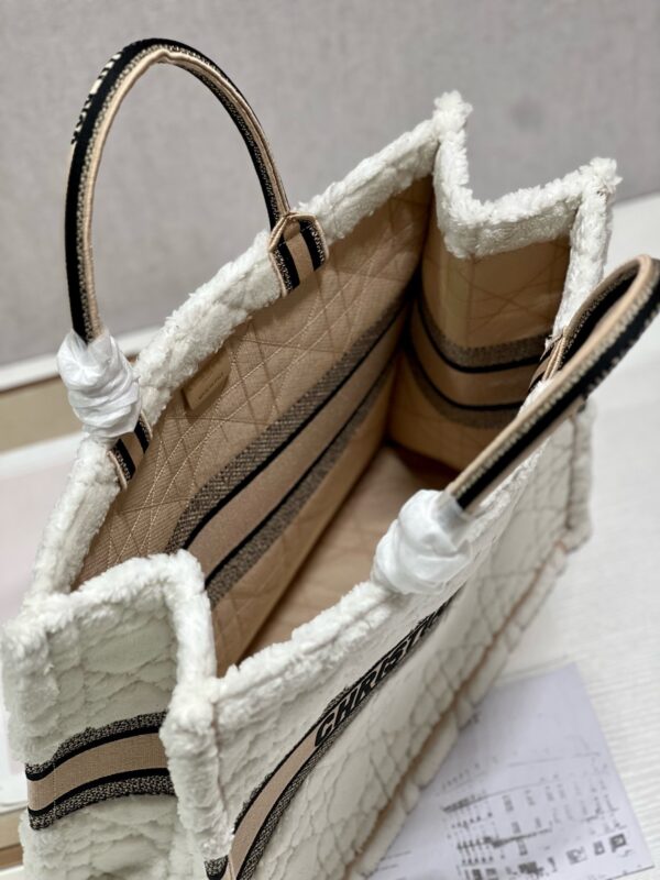 Book Tote - Image 7