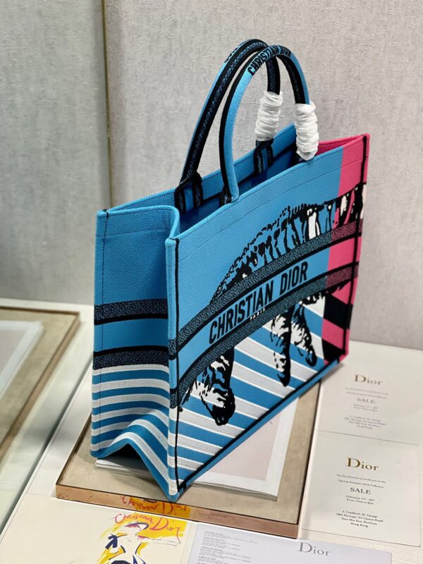 Book Tote - Image 5