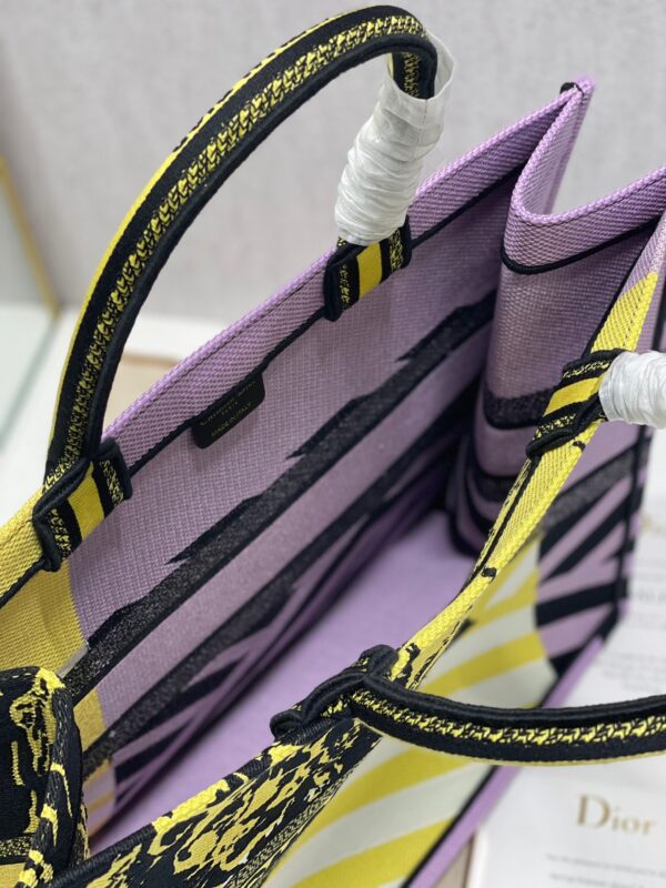 Book Tote - Image 7